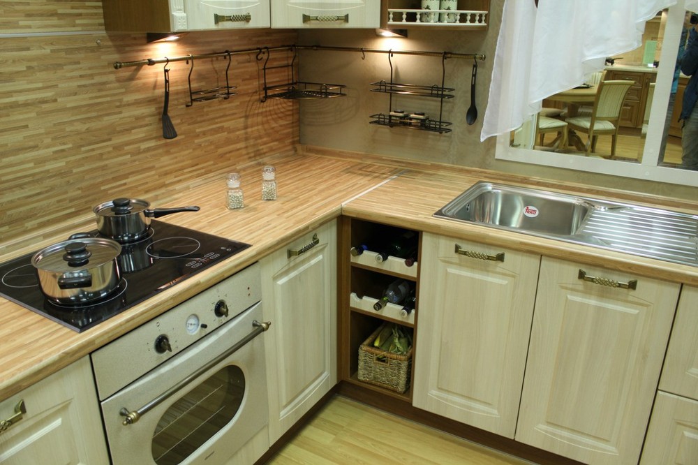 Белый кухонный гарнитур-Кухня МДФ в ПВХ «Модель 128»-фото3